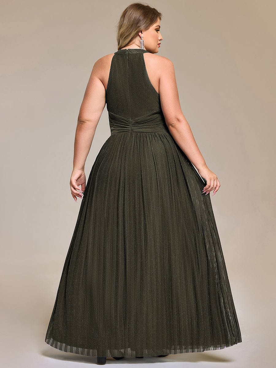 pretty EVERLAINE|Plus Size Sparkle Halter Neck Formal Evening Dress with A-line Silhouette