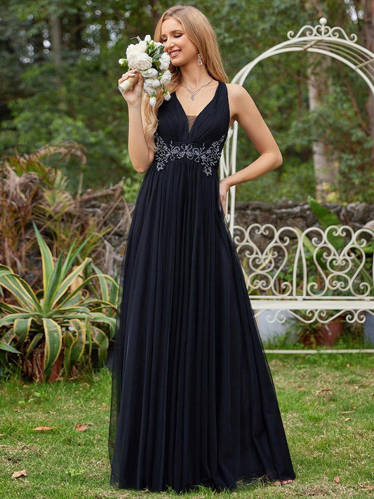 Elegant Sleeveless V-Neck A-Line Dress in Black(Final Sale)