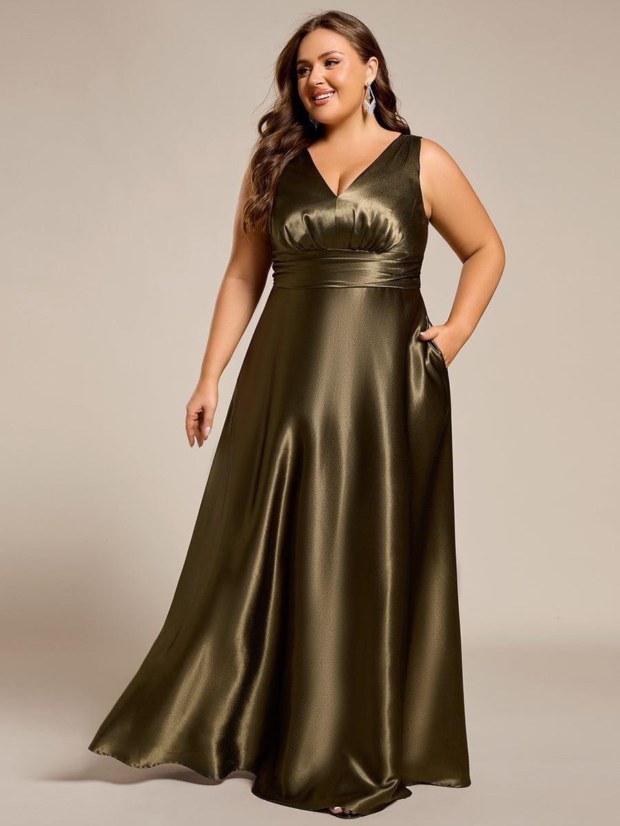 pretty INDY|Plus Size Sleeveless Empire Waist Satin Maxi Bridesmaid Dress With Pockets